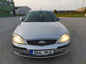 Ford Mondeo 2.5 Ghia (4 foto / 14)