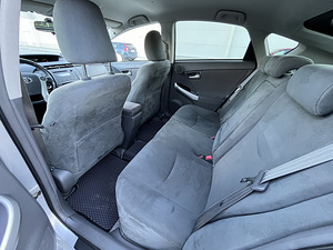 Toyota Prius Advanced (6 foto / 14)