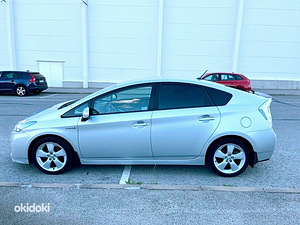 Toyota Prius Advanced (1 foto / 14)