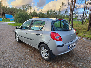 Renault Clio 1.4 EXTREME (2 foto / 15)