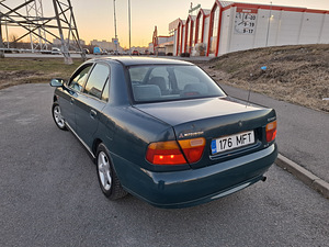 Mitsubishi Carisma GLS (5 foto / 14)