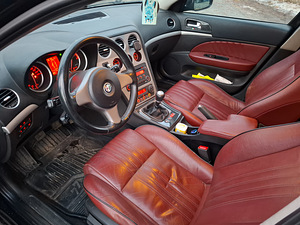 Alfa Romeo 159 (9 foto / 15)