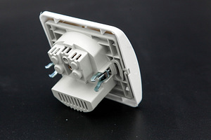 Pistikupesa koos USB (2 foto / 2)