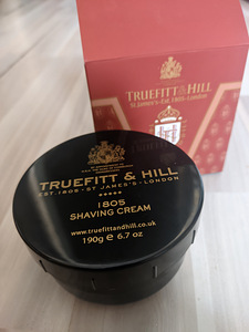 Truefitt & Hill raseerimiskreem (2 foto / 2)