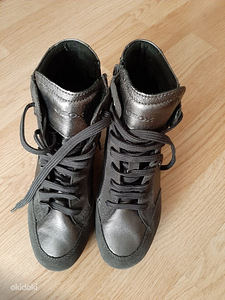 Новые Geox ботинки, 36,5 (2 фото из 2)