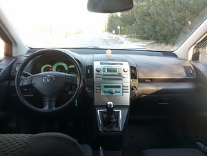 Toyota Corolla Verso 1.8 95kV (2 foto / 4)