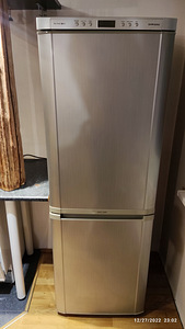 Холодильник SAMSUNG (1 фото из 2)