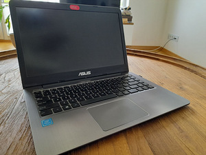 Asus ноутбук (2 фото из 4)