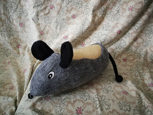 Kassi kraapimisalus, mänguasi "Suur hiir" 40cm (1 foto / 2)