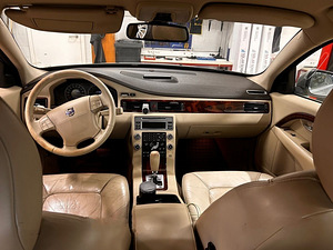 Продается Volvo S80 2.4 D5 136KW (2 фото из 7)