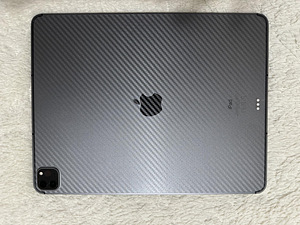 iPad Pro 12.9" 5.gen 2TB WiFi + Cellular / Space Gray (3 foto / 4)
