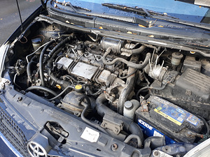 Toyota corolla verso 2003 (5 foto / 8)
