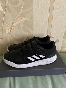 Adidas tossud, s.38 (1 foto / 2)