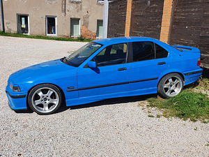 BMW 316 ( 2.0 ) Smurf (5 foto / 8)