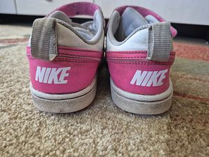 Botased NIKE suurus 32 (4 foto / 6)
