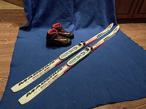 Lastesuusad (130cm) ja saapad (34) (3 foto / 5)