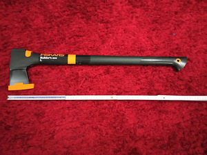 Fiskars kirves L uus, poe hind >55 (3 foto / 3)