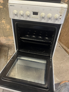 Духовка BEKO (2 фото из 3)