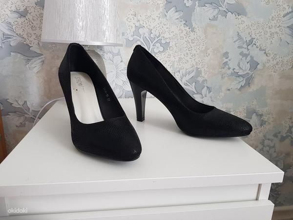 Черные туфли 37 размер (фото #1)