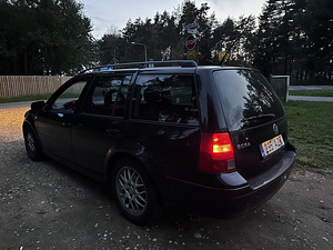Volkswagen Bora 2.3 v5 manual 110kw (4 фото из 6)