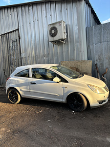 Opel Corsa 1.2CDTI varuosadeks (2 foto / 5)