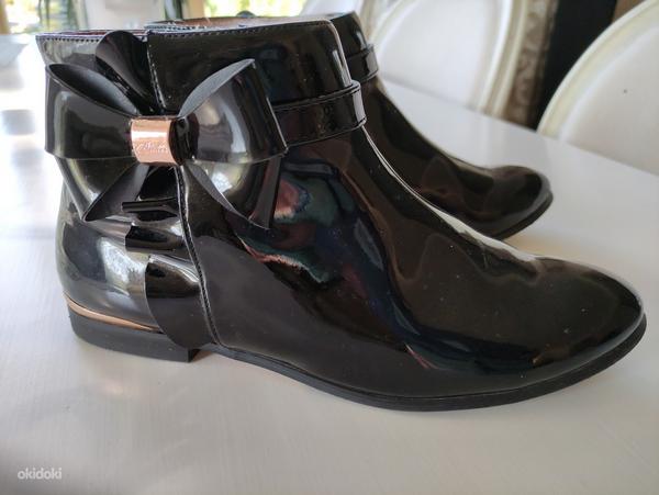 Ted Baker 39