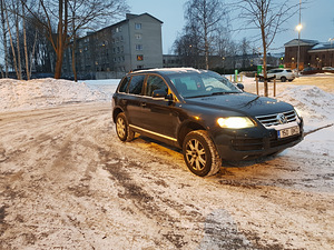 Vw Touareg 3.0d (4 foto / 5)