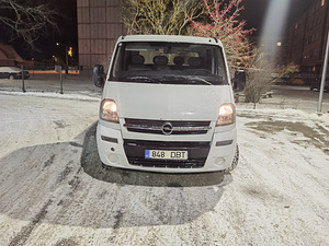 Opel movano (3 фото из 12)