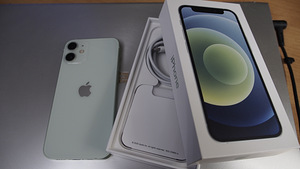 iPhone 12 mini 64 gb светло-зеленый (1 фото из 3)