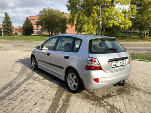 Honda Civic 1.6i ATM (3 foto / 9)