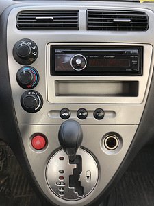 Honda Civic 1.6i ATM (8 foto / 9)