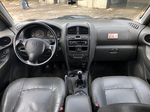 Hyundai Santa Fe 2.0crdi 4x4 (9 foto / 11)