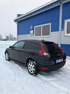 Volvo c30 2008a, 1.6d 80kw (4 foto / 5)