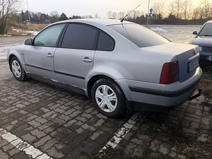 Volkswagen Passat b5 1.6 bensiin (2 foto / 4)
