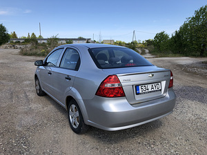 Chevrolet Aveo 1.2i 2007 (4 foto / 9)