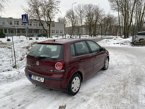 VW POLO 1.4i мануал 2008 (4 фото из 9)