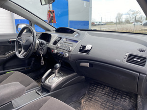 Honda Civic 1.8 бензин автомат 2007 (5 фото из 7)