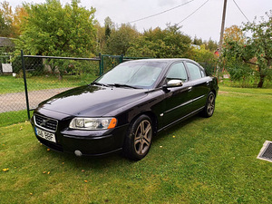 Volvo S60 2.4 93kW (2 foto / 10)