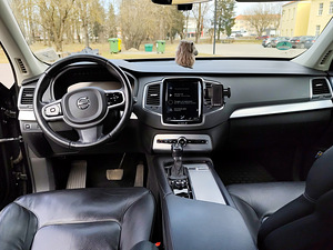 Volvo XC90, 2018 a, 173KW, 278345 km, diisel (9 foto / 15)