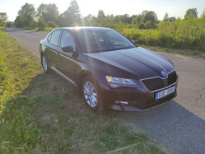 Skoda Superb (1 фото из 14)