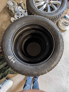 Rehvid Bridgestone Noranza 235/55/R18, jääk 8-8.5 mm (3 foto / 3)