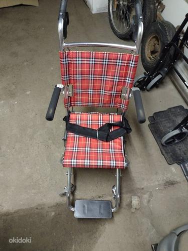 Инвалидное кресло (фото #2)
