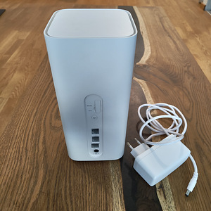 Huawei B818 4G LTE роутер (2 фото из 3)