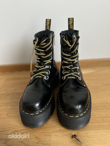 Dr.Martens Jadon Max Buttero Leather Platform boots