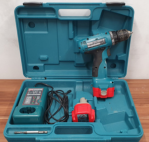 Makita 6260D (2 foto / 3)