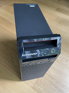 Lauaarvuti - Lenovo (4 foto / 4)