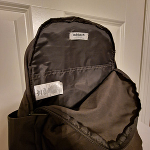 Spordiseljakott ADIDAS (5 foto / 6)