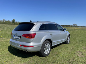 Audi q7 3.0tdi 171kw 7kohta (7 foto / 15)