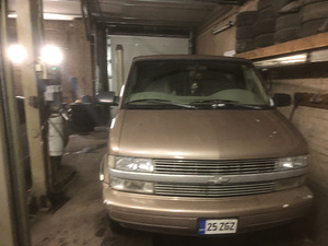 Chevrolet Astro (6 фото из 7)