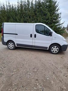 RENAULT TRAFIC 2,0 D 2012 (5 foto / 9)